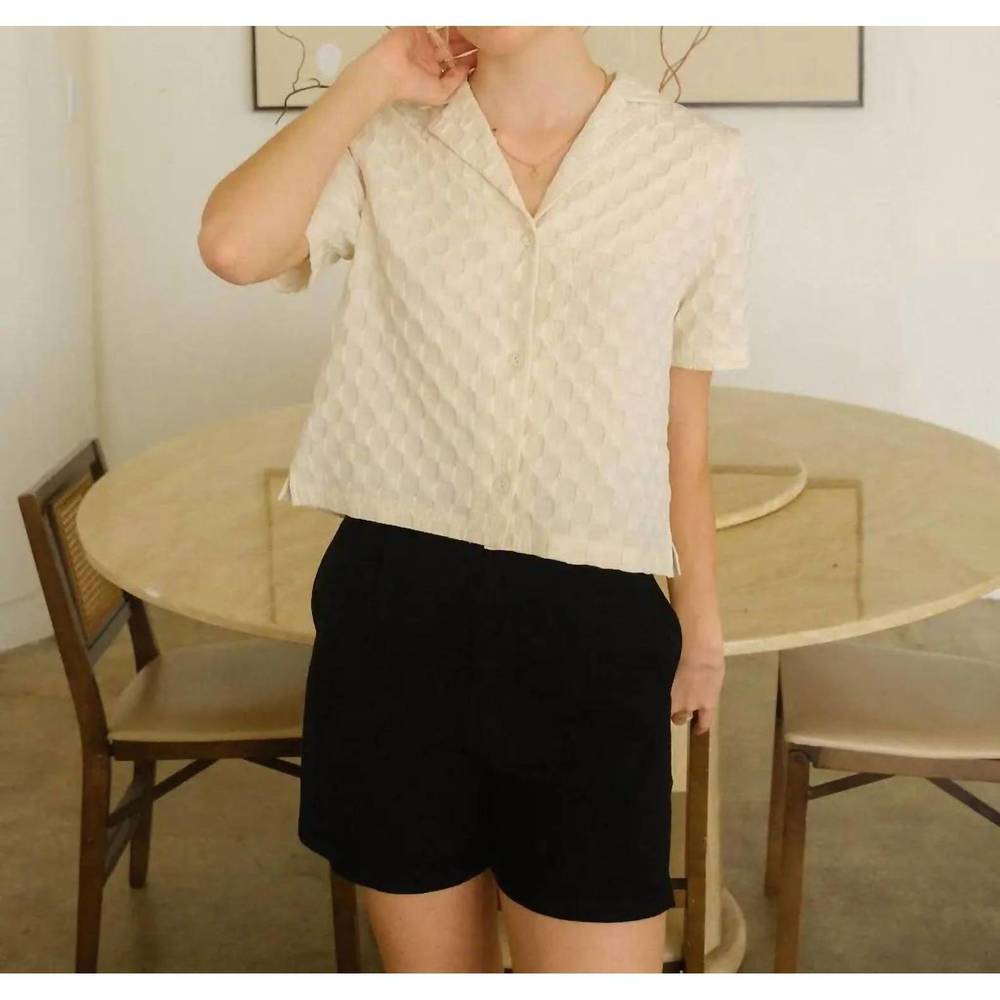 NEW THINGS BETWEEN leigha shorts in black